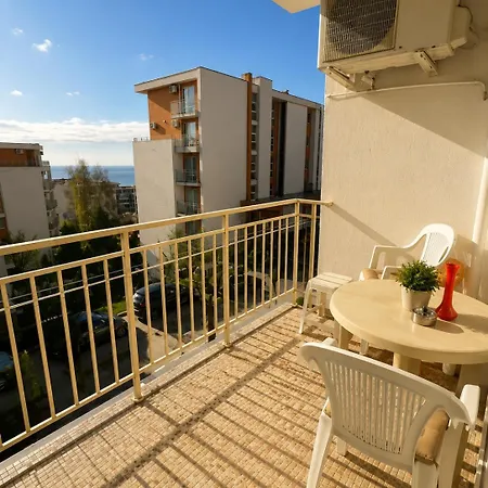Crown Sea Breeze Apartmán Elenite